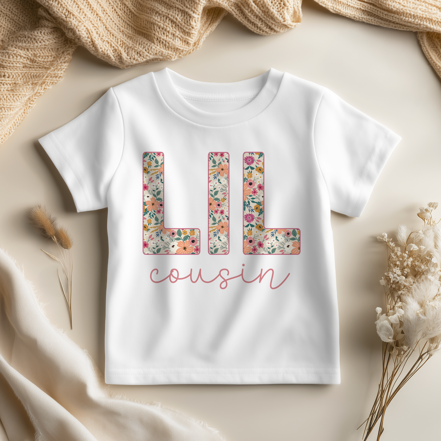 Lil Cousin Girls T-Shirt Floral Pattern Pink Daisy Script Lettering Announcement Gift